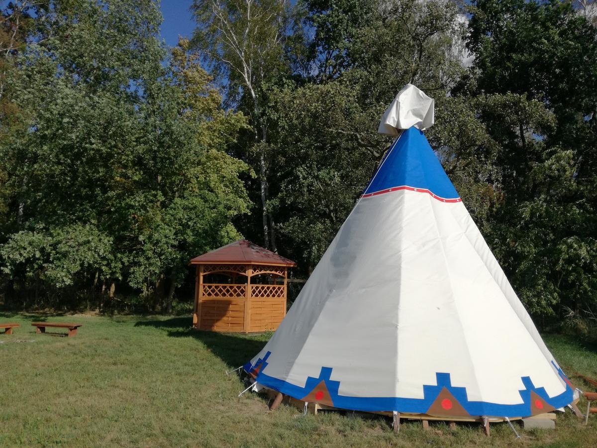 فندق Glamping Podgrodzie نوفي فاربنو المظهر الخارجي الصورة